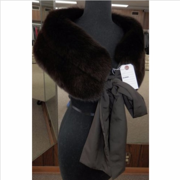 A.J. Ugent Furs Accessories - SOLD Brown Fox Fur Capelet Cape Stole Wrap with Ribbon